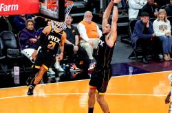 爱游戏APP-篮网逆转马刺，詹姆斯高光表现