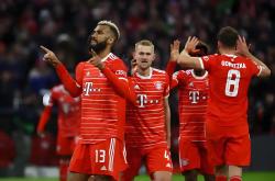 爱游戏官网-沙尔克客场胜利，展现出色战术