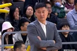 爱游戏官网-包含杜锋球队挑战新高峰，连胜增添信心的词条