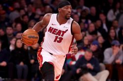 爱游戏官方-内纳尼亚:纽约城球员表现卓越，赢得胜利的简单介绍