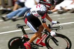 爱游戏体育-克莱·汤普森化身终极胜负手，上海队连续得分狂潮压制雷霆