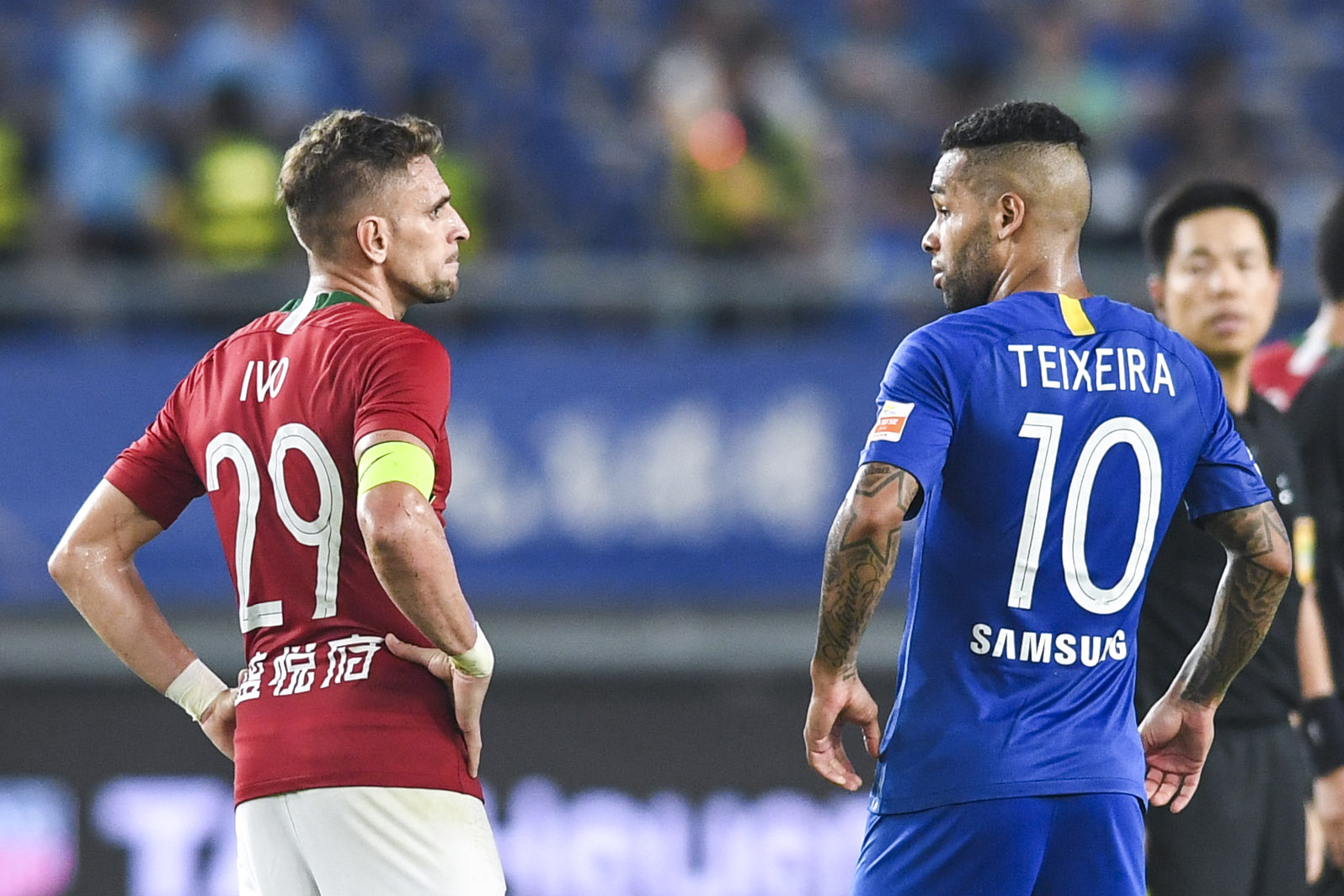 关于江苏苏宁击败河南建业，稳固中超积分榜位置的信息