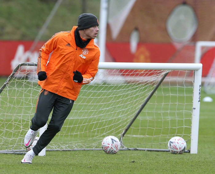 曼联准备在客场迎战沃特福德,力争卫冕 曼联准备在客场迎战沃特福德,力争卫冕