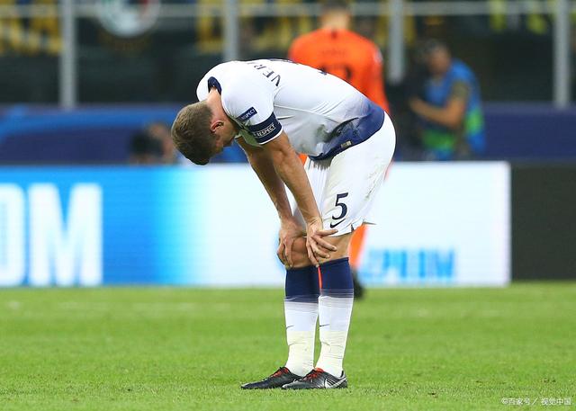 包含连续战绩不佳，富勒姆排名大幅下滑的词条