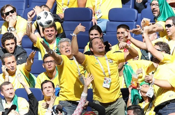 俄罗斯队与巴西队进行激烈对决