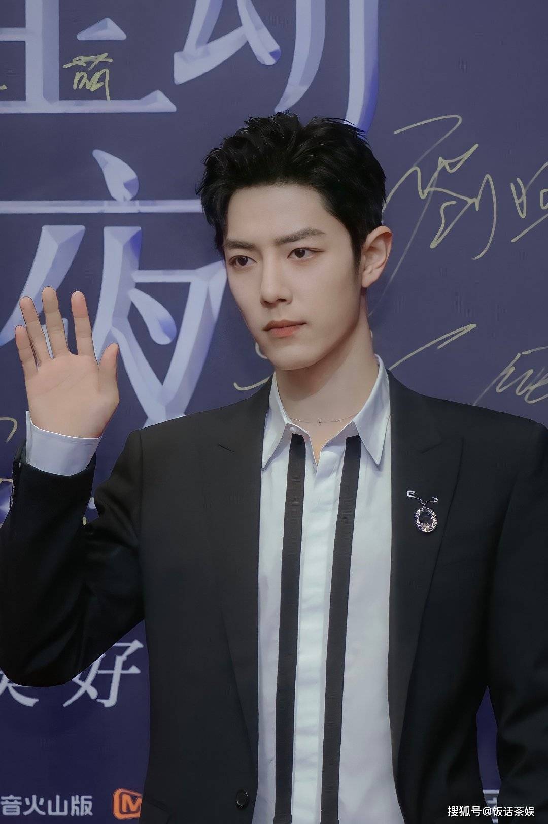 卧底行动首秀即刻超越，心情波动击败老对手的简单介绍